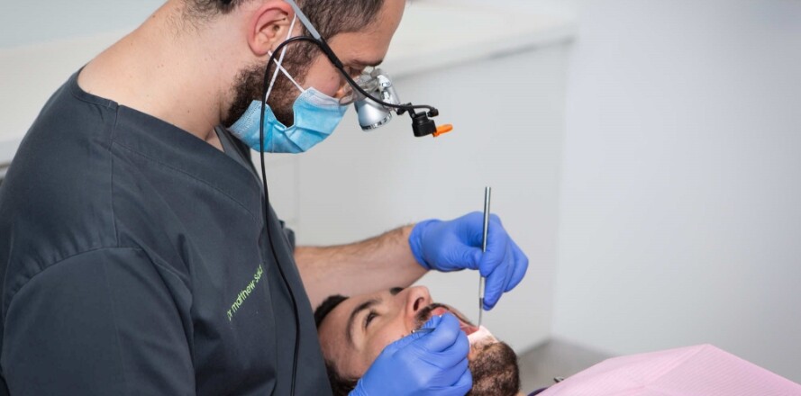 wisdom-tooth-extraction-and-impacted-wisdom-teeth-by-smiles-dentist-sydney-australia What-happens-if-you-never-get-your-wisdom-teeth-pulled-out-wisdom-teeth-pain-symptoms